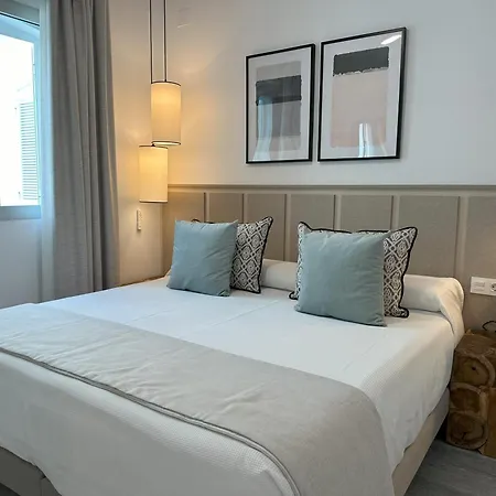 Marina Luz Aparthotel