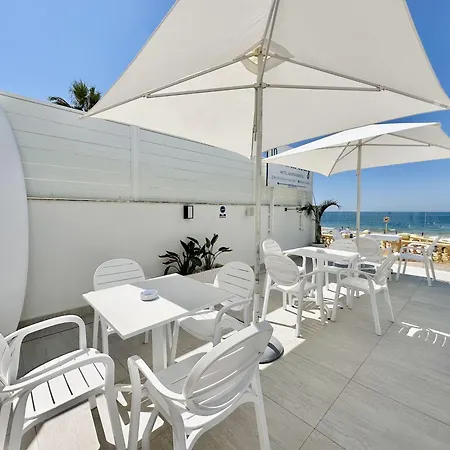 Aparthotel Marina Luz 2*