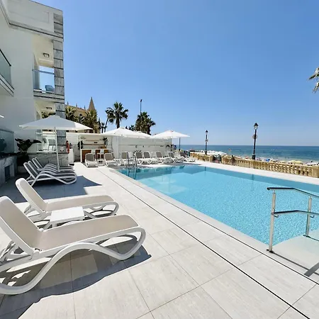 Marina Luz Aparthotel