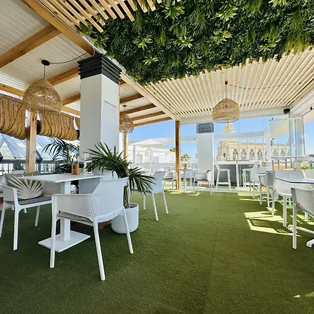Marina Luz Aparthotel 2*