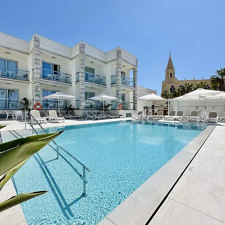 Aparthotel Marina Luz 2*