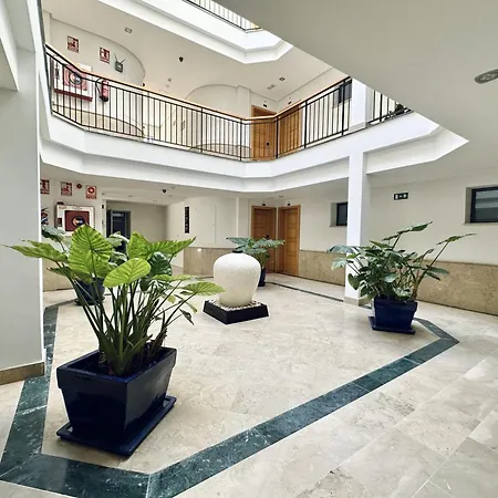 Aparthotel Marina Luz 2*